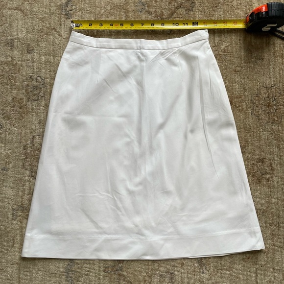 Brooks Brothers Classic White A-Line Skirt - Picture 6 of 9